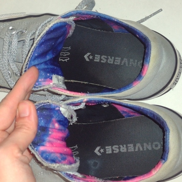 CONVERSE Gray reverse Galaxy size 8 and 1/2 women's - Picture 10 of 12